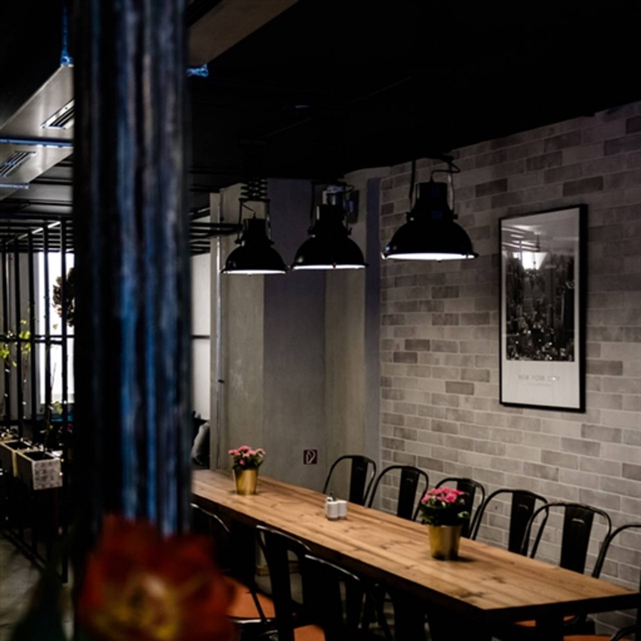 Bricks Cafe Bar Restaurant Augsburg By Opentable