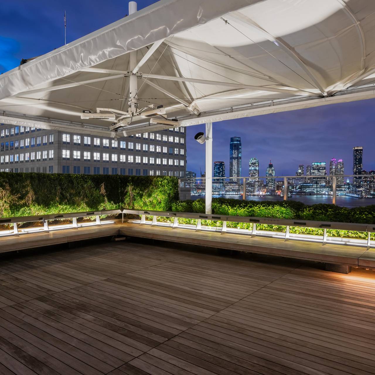 Nyc Rooftop Bar Conrad Hotel Rooftop Restaurant In Pune Al Di La