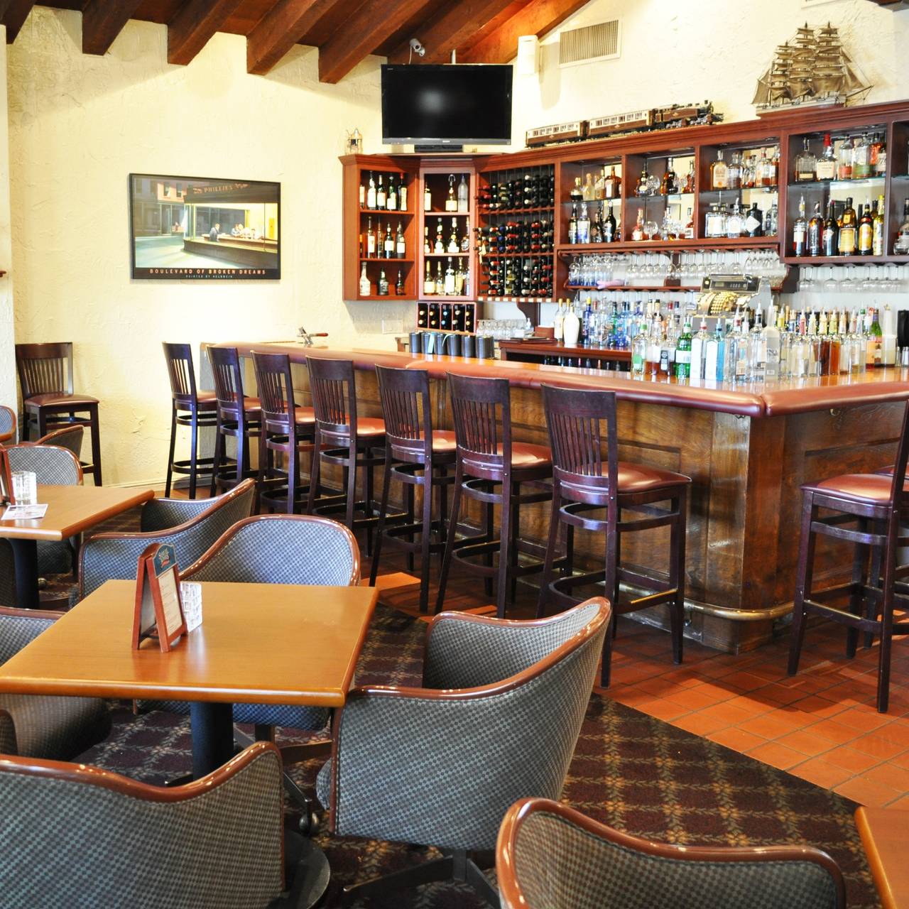 Pezzella S Villa Napoli Restaurant Sunnyvale Ca Opentable