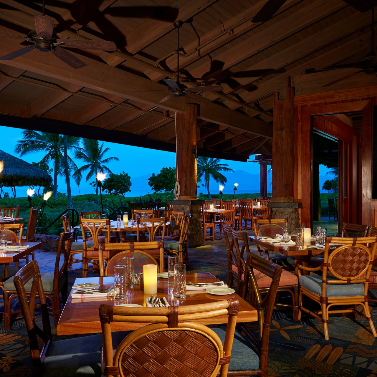 Duke S Beach House Maui Restaurant Lahaina Hi Opentable
