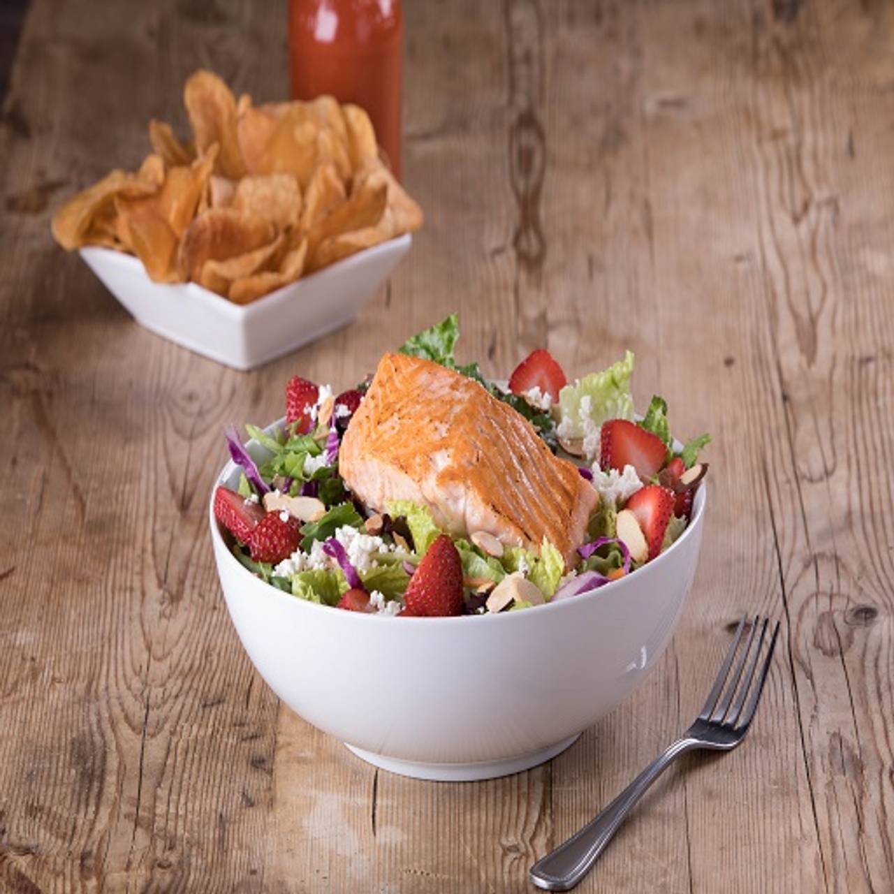 Kings Family Restaurant North Versailles Pa Grilled Salmon Strawberry Salad Kings Family Restaurant North Versailles Pa