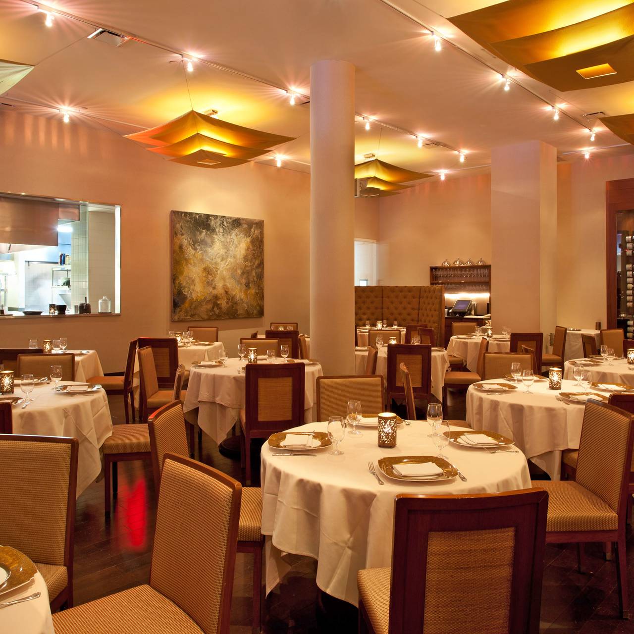 Junoon Main Dining Room Restaurant New York Ny Opentable