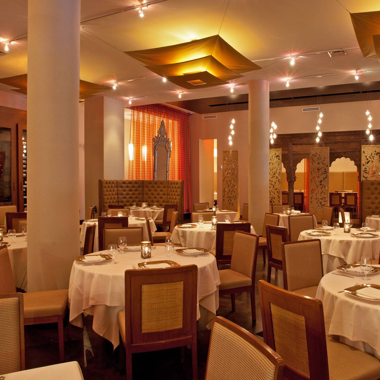 Junoon Main Dining Room Restaurant New York Ny Opentable