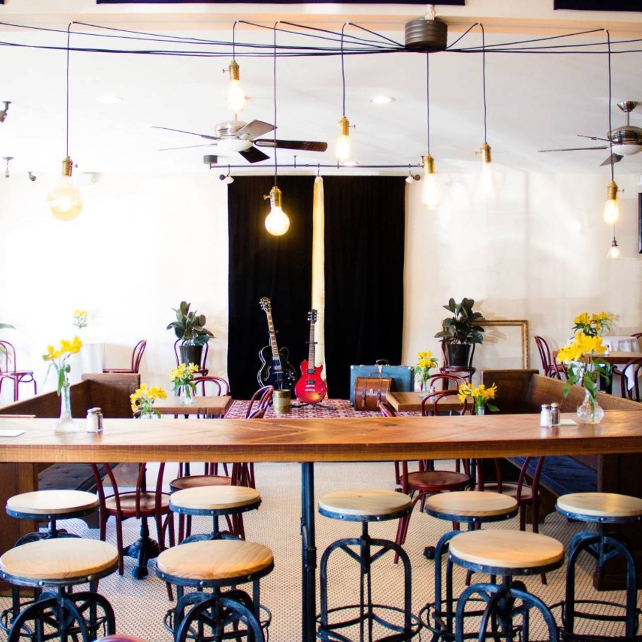 The Roxy Restaurant Encinitas Ca Opentable