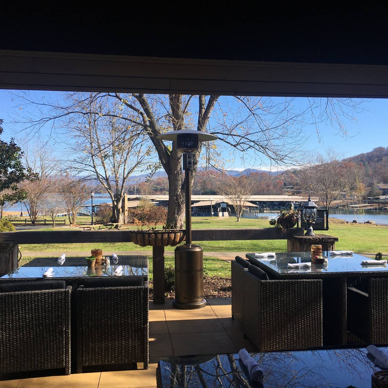 The Oaks Lakeside Kitchen Restaurant Hiawee Ga Opentable
