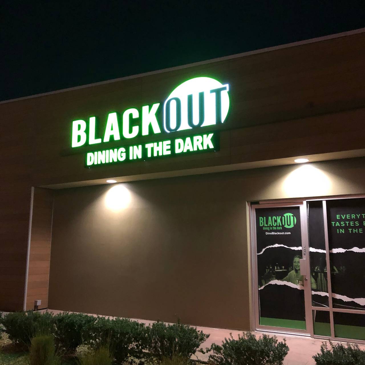 Blackout Dining In The Dark Restaurant Las Vegas Nv Opentable