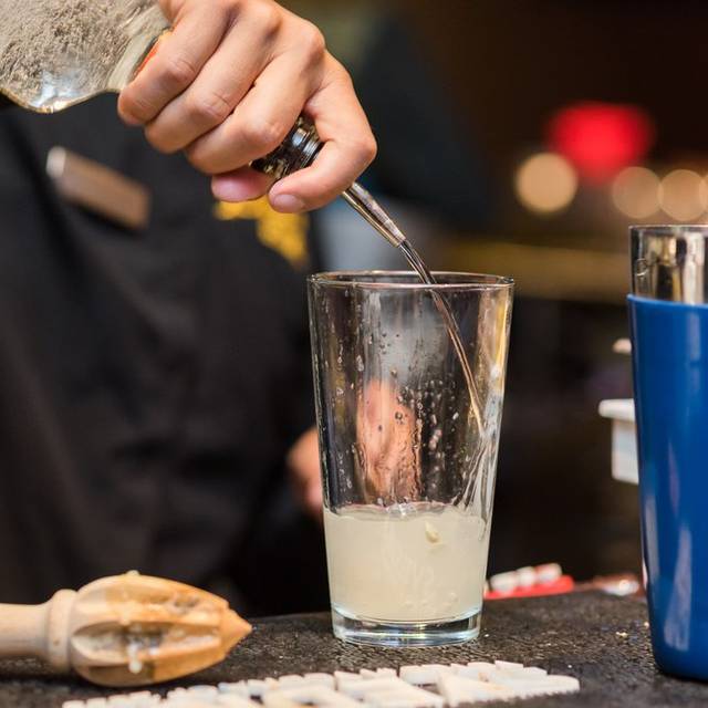 Beau S Kitchen Tavern Restaurant Lakewood Co Opentable