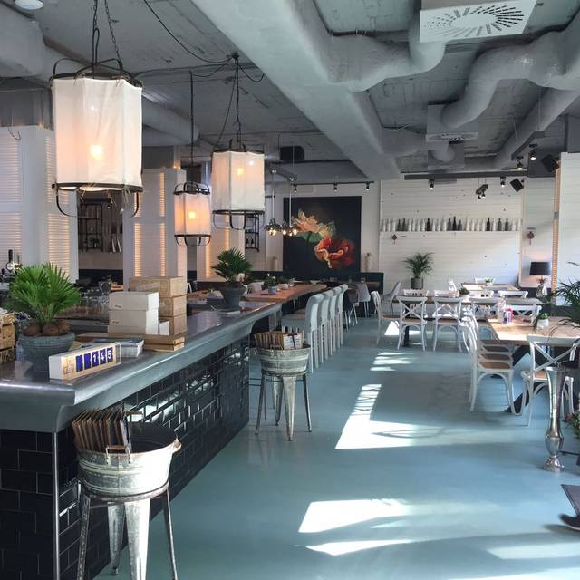 Taparazzi Restaurant Leipzig Leipzig Sn Opentable