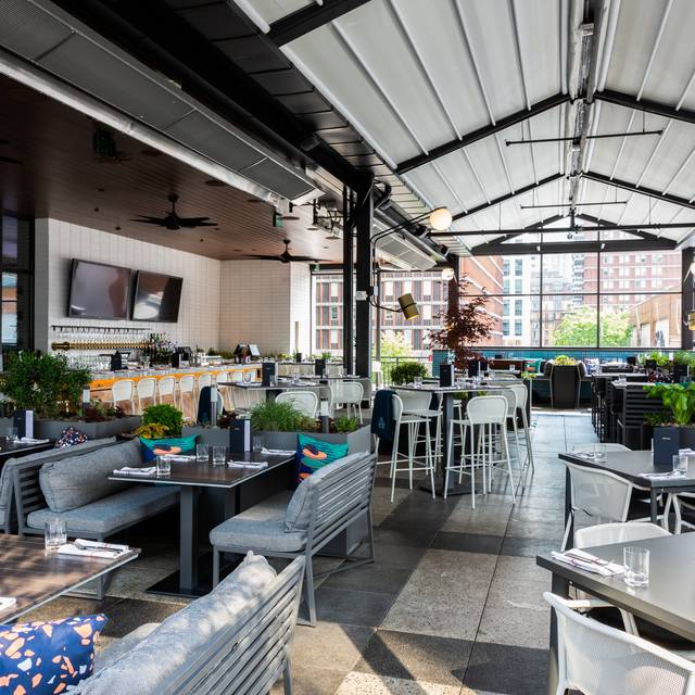 Earls Kitchen Bar Boston Prudential Center Restaurant