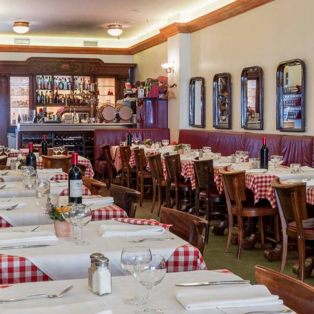 Brasserie Le Paris Restaurant Berlin Be Opentable