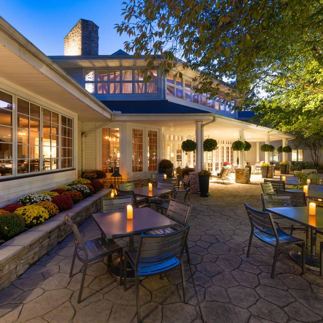 Discover the Craftsman Kitchen and Terrace Newark for Timeless Elegance