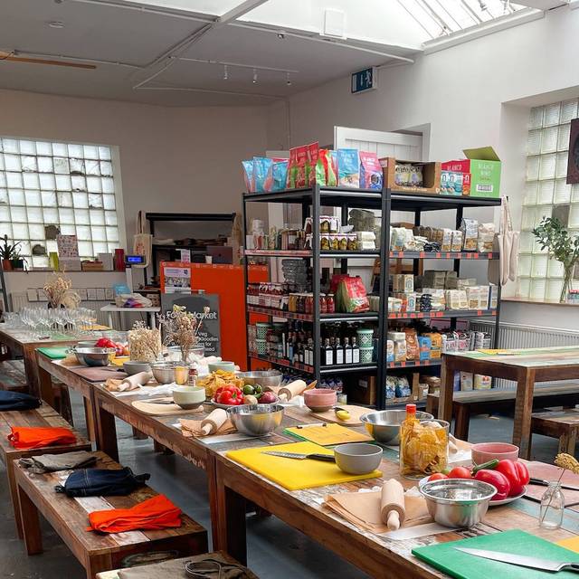 Restaurante Warehouse Food Market Dublin 12, , County Dublin OpenTable