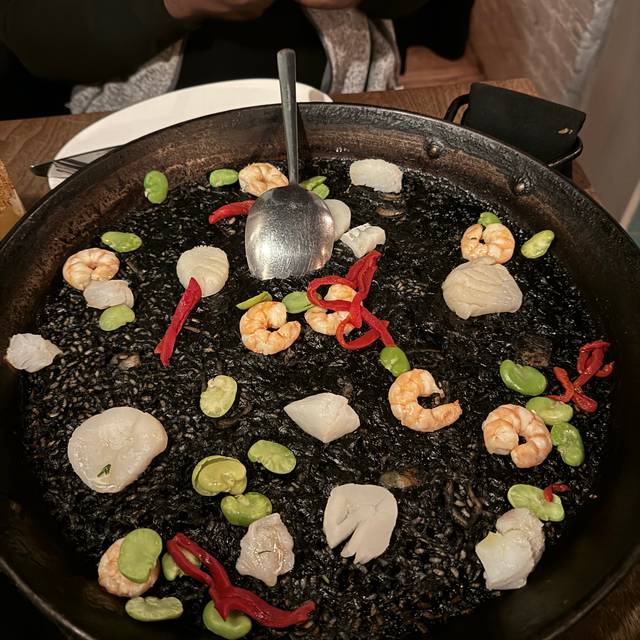 Socarrat Paella Bar Chelsea, New York. Restaurant Info, Reviews