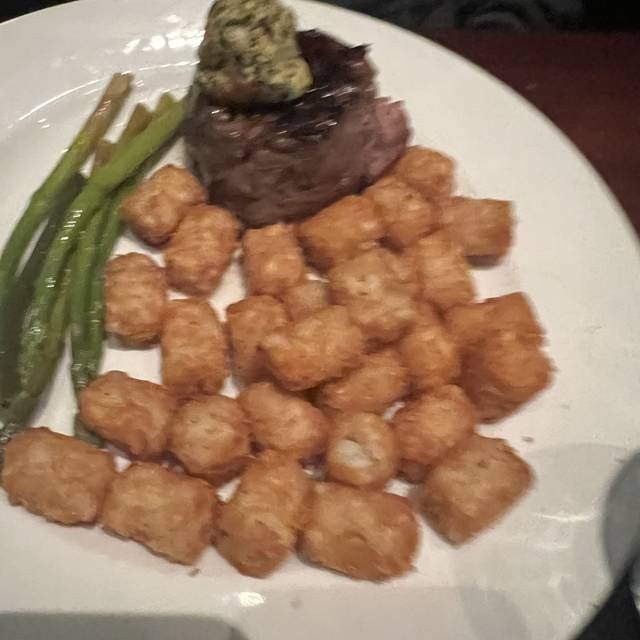 Firebirds Wood Fired Grill Wichita, Wichita. Restaurant Info, Reviews