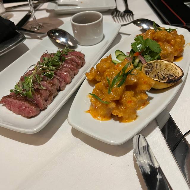 Ruth's Chris Steak House Charlotte Uptown, Charlotte. Restaurant Info