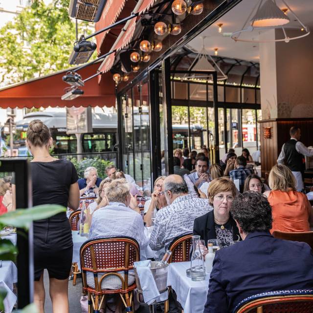 Restaurant Brasserie La Lorraine - Paris, IL | OpenTable