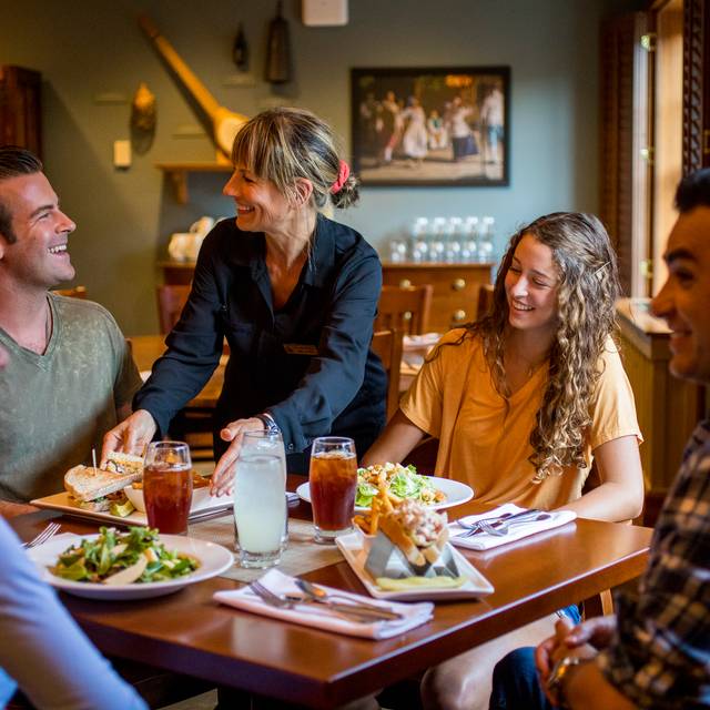 Traditions at the Williamsburg Lodge Restaurant - Williamsburg, VA ...