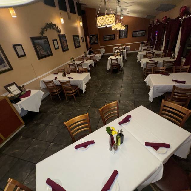 Gusto D'Oro Italian Cuisine - Updated 2024, Italian Restaurant in Yorba ...