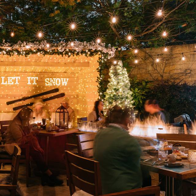 Apres Village Four Seasons Palo Alto Restaurant East Palo Alto