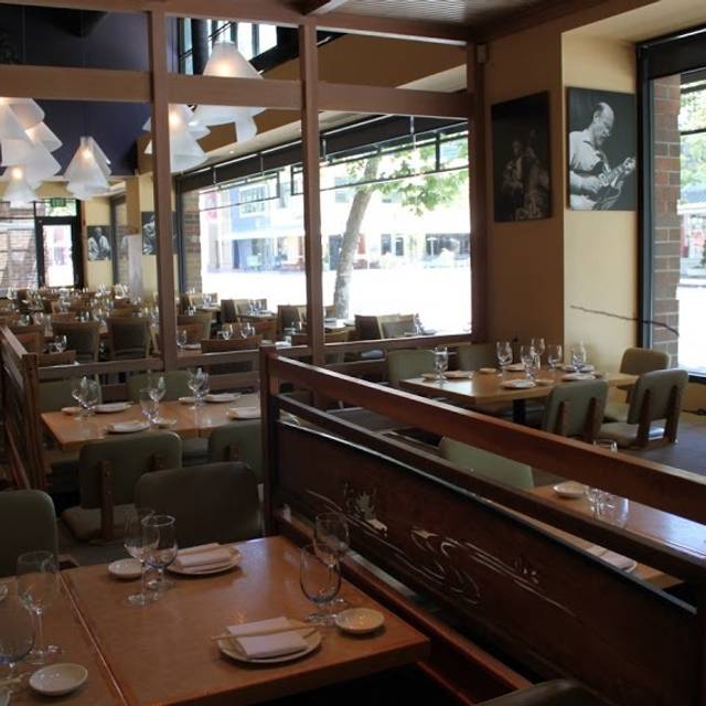 Yoshi S Oakland Restaurant Ca Opentable Yoshi S Oakland Ca