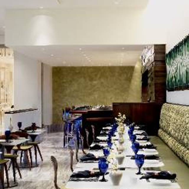 10 Restaurants Near Mall Town Center Opentable Mariposa At Neiman Marcus Boca Raton