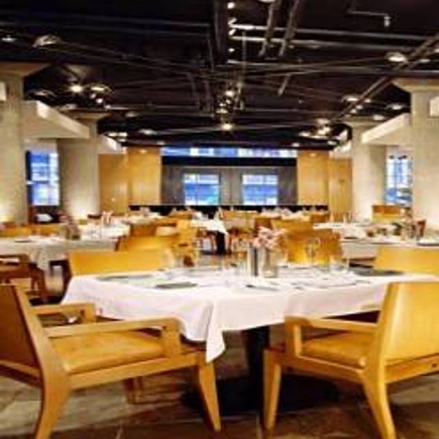 21 Restaurants Near Hilton St Louis At The Ballpark Opentable Clark Street Grill The Westin St Louis