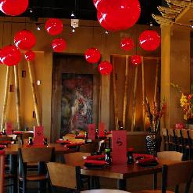 10 Restaurants Near Yorktown Ping Center Opentable Ra Sushi Bar Restaurant Lombard