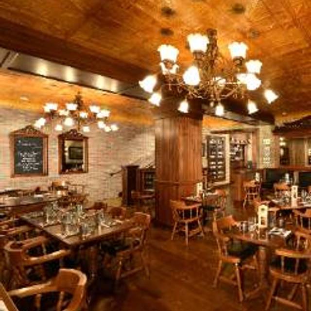 10 Restaurants Near Cheyenne Mountain Zoo Opentable