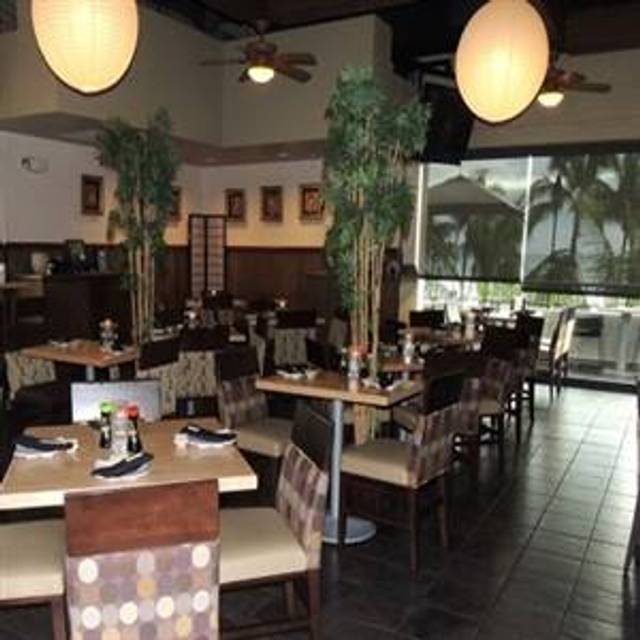 34 Restaurants Near Waikiki Beach Marriott Resort Spa Opentable Sansei Seafood Restaurant Sushi Bar Waikiki