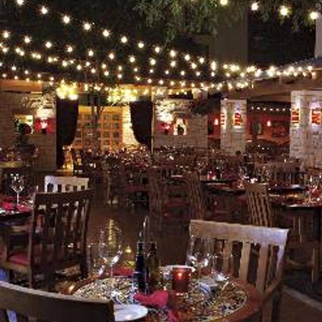 38 Restaurants Near Grapevine Mills Mall Ping Center Opentable