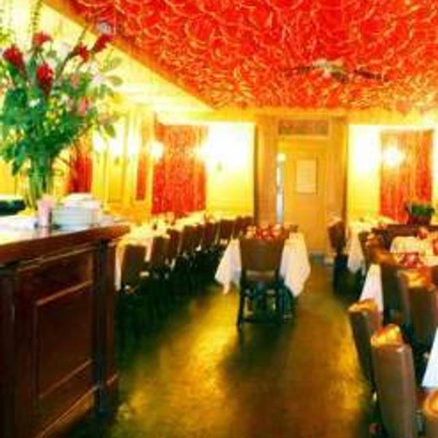 10 Restaurants Near Central Park Zoo Opentable