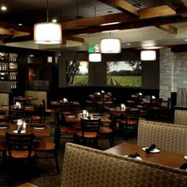 Cooper S Hawk Winery Restaurant Waterford Lakes Orlando Image