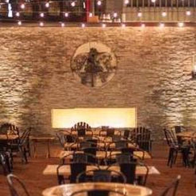 10 Restaurants Near Soulard Farmers Market Opentable