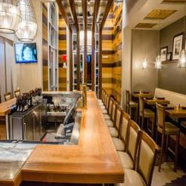 10 Restaurants Near Angel Stadium Of Anaheim Opentable 48 Restaurants Available Nearby Zov S Anaheim