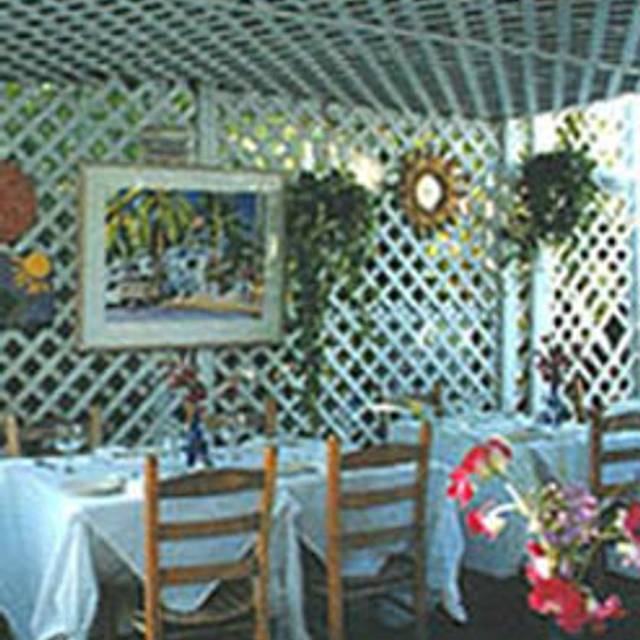 35 Restaurants Near Smathers Beach Opentable