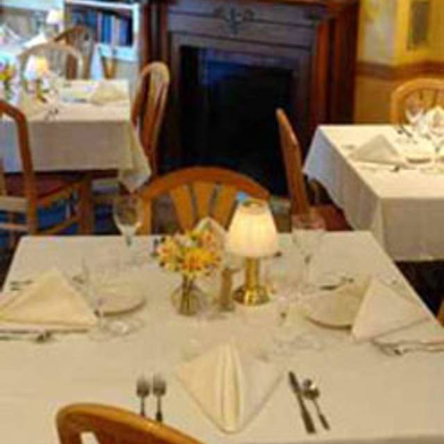 10 Restaurants Near West Towne Mall Ping Center Opentable