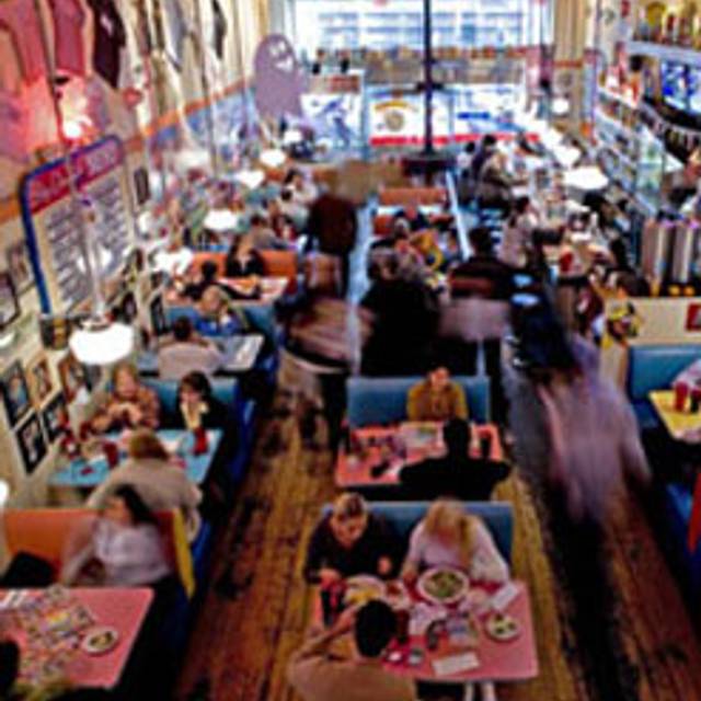 10 Restaurants Near Gramercy Park Opentable Daddy S Gramercy Park