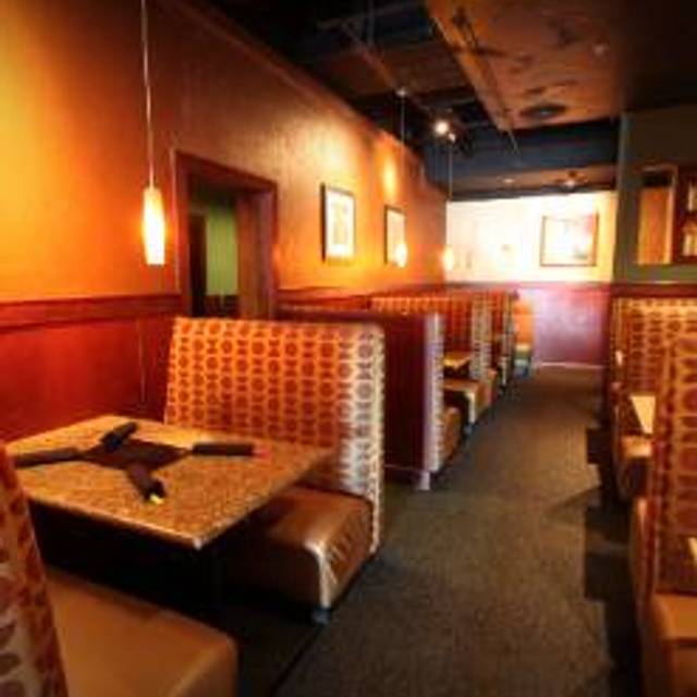 3 Restaurants Near Pembroke Lakes Mall Ping Center Opentable