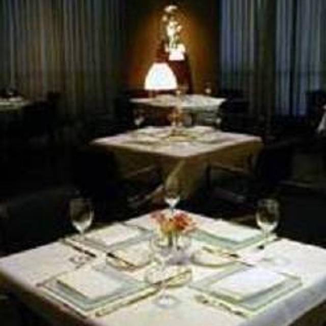 10 Restaurants Near Old Courthouse Opentable 20 Restaurants Available Nearby Tony S St Louis