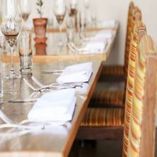 10 Restaurants Near Uptown Theater Opentable