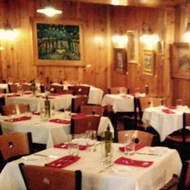 10 Restaurants Near Mackinaw City Historical Marker Opentable