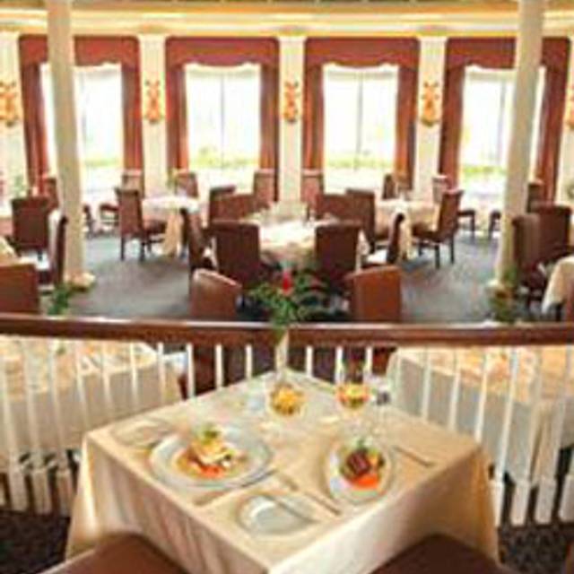 26 Restaurants Near Queens Landing Opentable Tiara Restaurant Queen S Landing Hotel