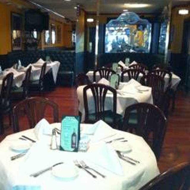 10 Restaurants Near Saks Fifth Avenue Opentable
