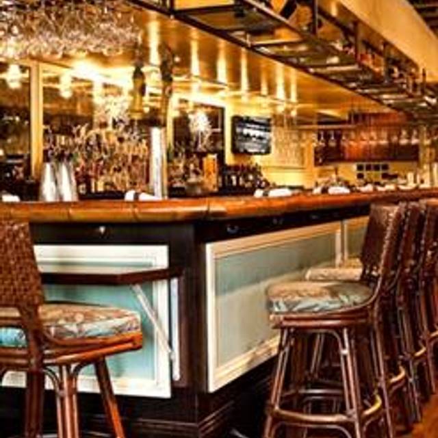 61 Restaurants Near Lido Beach Resort Sarasota Opentable Tommy Bahama Restaurant Bar Sarasota