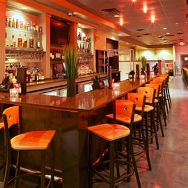 10 Restaurants Near Doubletree By Hilton St Louis At Westport 105 Restaurants Available Nearby
