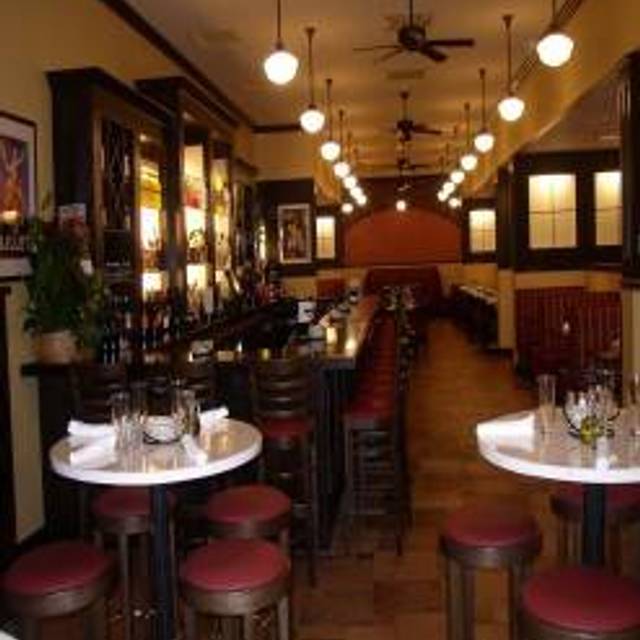 10 Restaurants Near Erie C Opentable Benucci S Pittsford