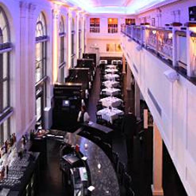 29 Restaurants Near College Football Hall Of Fame Opentable