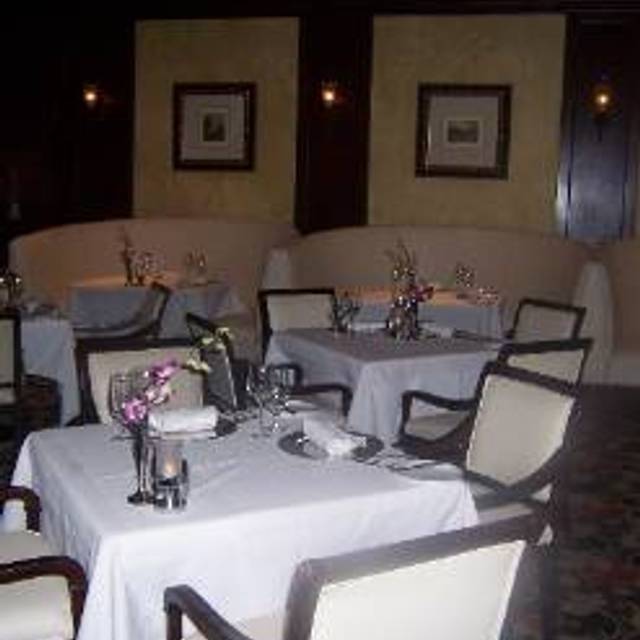 10 Restaurants Near Tunica Roadhouse Hotel Opentable