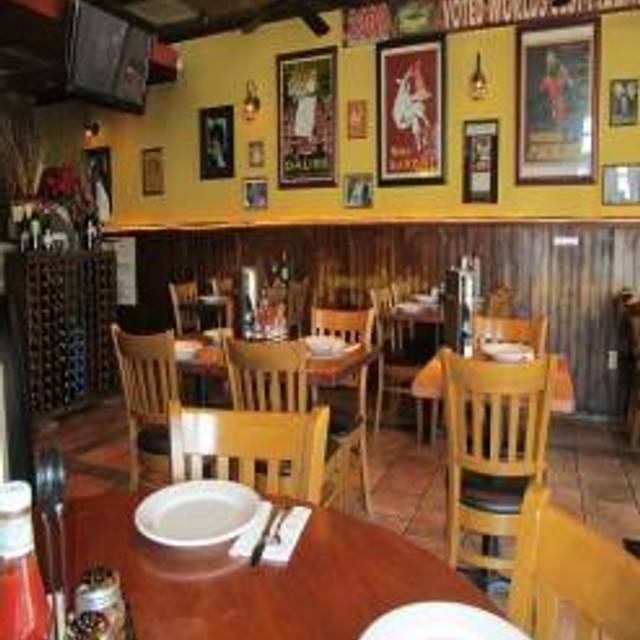 10 Restaurants Near Sports Park Opentable Goodfella S Brick Oven Pizza Restaurant Victory