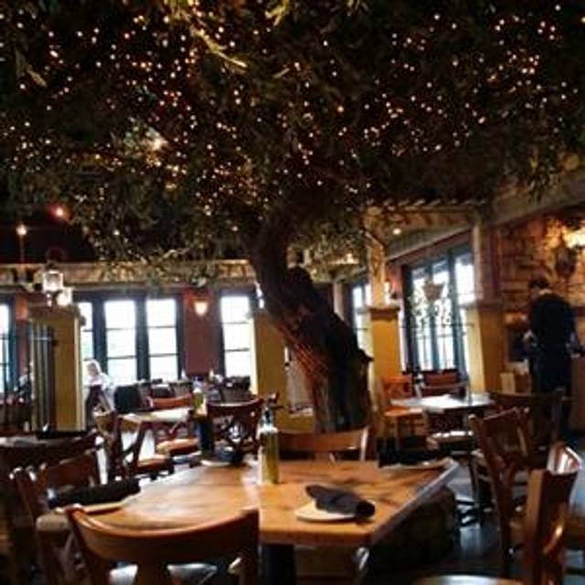 10 Restaurants Near The Mall At Lexington Green Opentable